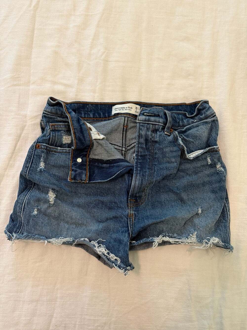 Abercrombie & Fitch Ultra High Rise Mom Shorts Size 26